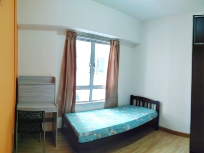 ** FEMALE ROOM AT COVA SUITE . WALKING DISTANCE TO MRT