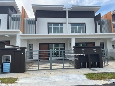 Brand New Double Storey House Springhill For Rent