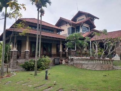 Exclusive Balinese Modern Style Bungalow with Swimming Pool Seksyen 7