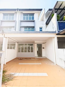 11# Pulai Mutiara 2.5 Storey Terrace House