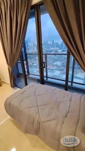 Aesthetic Single Bedroom With City View