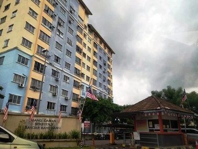 CORNER UNIT LOW LEVEL Bangi Idaman Apartment