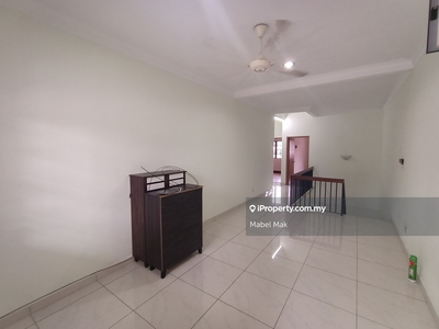 Double Storey Terrace Sri Petaling For Rent