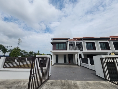 [Freehold & Corner Unit] Double Storey Terrace, Pandura @ Alam Impian