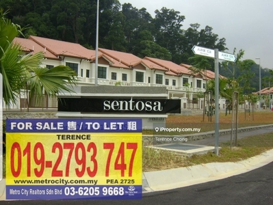 Gated Guarde 2 storey anded house at Bdr Kinrara 5 Sentosa for Rent
