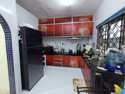 Gated-guarded, Kitchen and Upstair Extended, Near to KLCC and KL City town