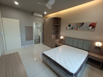 Maluri Parc 3 Master Bedroom with Private Bathroom for rent