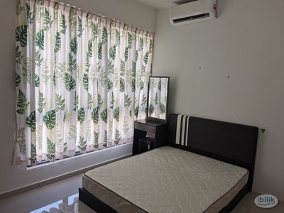 Promenade Aircond furnished Master Room include utilities private bathroom Mix Gender