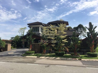 Double storey bungalow Lakeview east