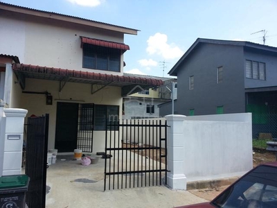 Endlot House Low Cost With Kitchen Extend Very Spacious Puteri Wangsa