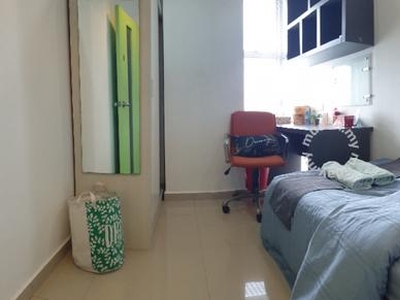 Middle Room @ Ridzuan Condo, Bandar Sunway