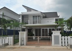 [Renovated Rejected Unit! ! ] Luxury 26x100 Freehold Double Storey House