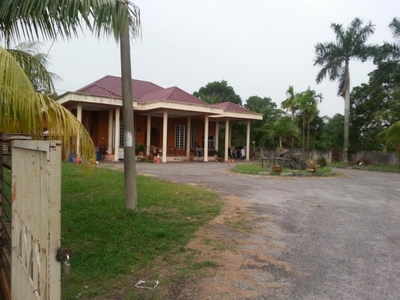 1 storey Bungalow and Land For Sale Malaysia