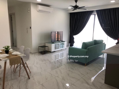 Cozy furnished unit facing park view, must view!