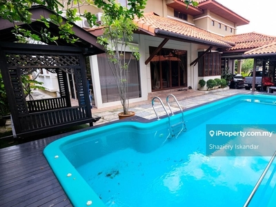 Fully Renovated with Swimming Pool. Double Volume Ceiling!