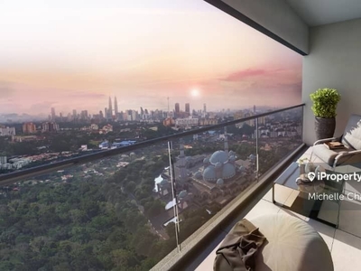 New brand new condo with klcc view and Balcony