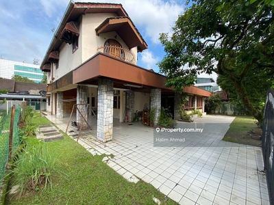 Non Bumi 1.5 storey bungalow Section 12 Petaling Jaya