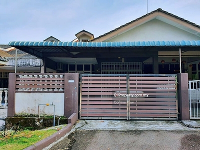 Taman Sri kluang single storey house for rent