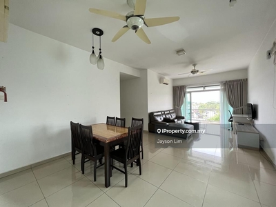 3 bedrooms with balcony. walking distance to market