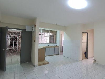 4 bedroom Condominium for rent in Kelana Jaya