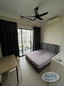 Balcony Room_Petalz Residence_Chinese Housemate_3 mins to KTM