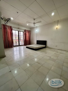 BU 10 Room Rental Expert For Rent With Private Bathroom & Aircon