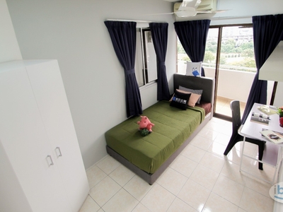 [FEMALE UNIT] Fully-Furnished Single Room with Window & Aircond for rent at Palm Spring @ Kota Damansara