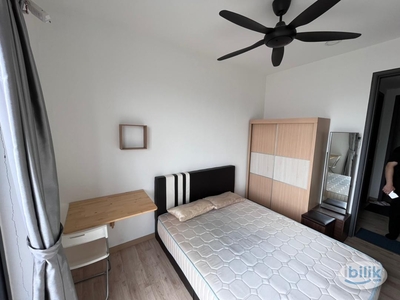 Full Furnish Middle room for rent at Emporis, Kota Damansara