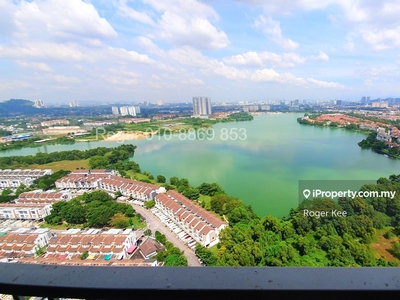 Great unit number corner spacious perfect lake view call now cheers!
