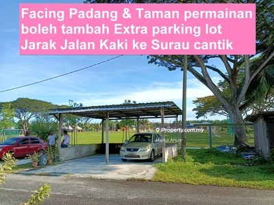 Hadap Padang Teres di Taman Sirambai Kuala Selangor