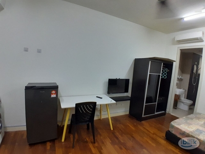 Near Alam Damai and Connaught, Furnished Studio Unit Rent at Vina Residency