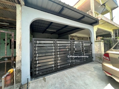 Taman Kluang Barat renovated house for rent