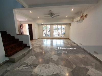 Terrace House Double Storey Usj 18 Gated Guarded for rent