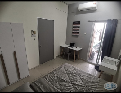 (Zero deposit)Comfy balcony room for rent at impian
