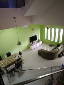 3 storey Partly furnished Dolomite Templer Rawang Selayang For Rent