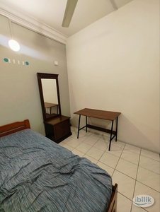 [Actual Room] Fully Furnished Room Only 2 Min Walk To LRT- 3 Station To LRT Masjid Jamek