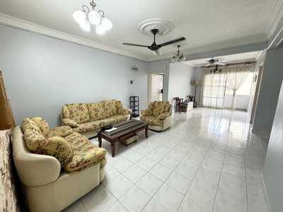 位于Bandar Baru Uda 中价公寓出售 地点方便 整间condition 美美