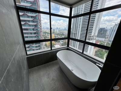 [Bathroom with Bathtub ] ✨Master Room with Private Bathroom for Rent at Astoria Ampang