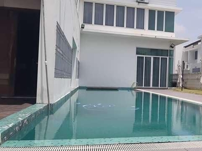 Bungalow with swimming pool fully furnished