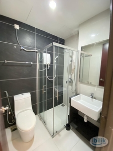 【Danga Bay】Middle Room with Private Bathroom for Rent
