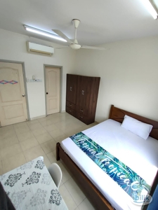 Female master bedroom at Pelangi utama condominium