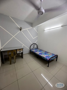 Fully Furnished Single Room Landed in SS2, Petaling JayaNear Damansara/Sea Park