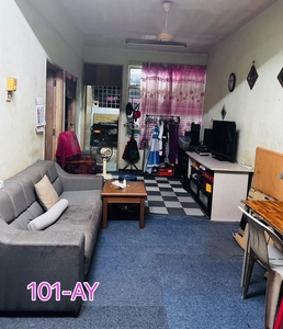 [GOOD CONDITION] 715sqft Pandan Perdana Cheras. Shop Aparment. 3 Bedrooms & 1 Bathroom