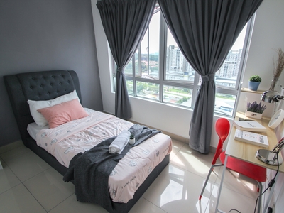 Female Unit Just Next to SEGI University Casa Residenza Fully Furnished Middle Double Single Bed Room at Kota Damansara Next To Segi