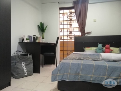 | Middle Room with Air Cond & Balcony For Rent | Palm Spring @ KD
