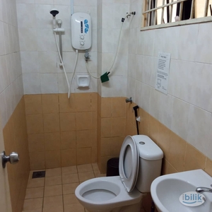Medium/ Single Rooms for rent at Bandar Puchong