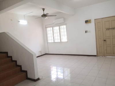 [REAL] Semi Furnish 2sty House URGENT Move In near HELP 2 Subang College