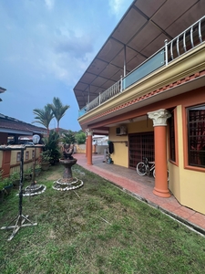 Taman Nusa Perintis Double Storey Corner for Rent