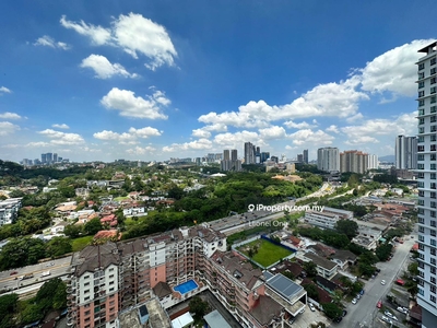 Move In Condition and well kept Condo For Sale near MRT 2 station