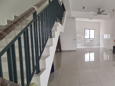 2 Storey Terrace House @ Robin Bandar Rimbayu Teluk Panglima Garang